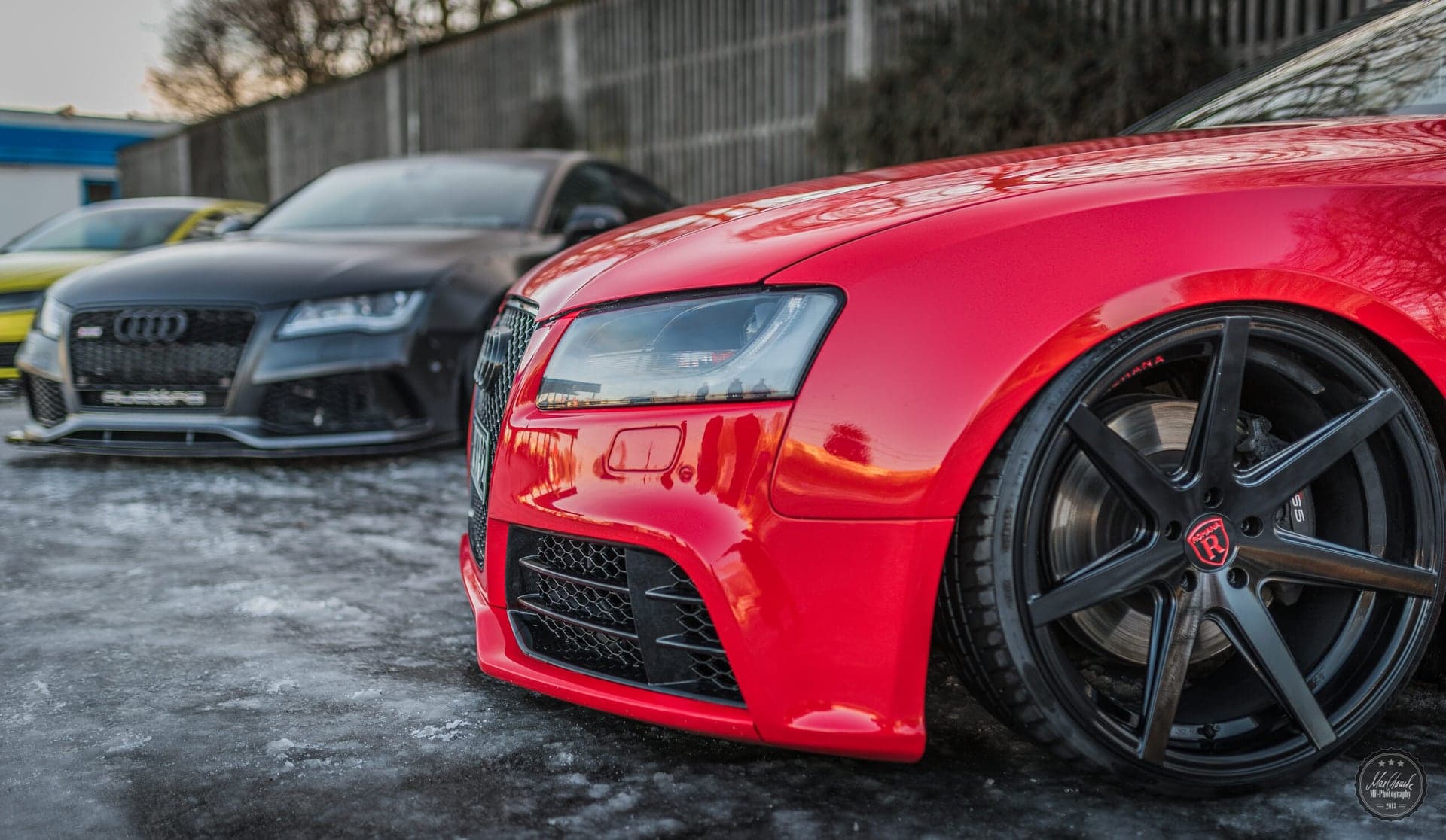 Fahrzeuge von BROO Performance nebeneinander